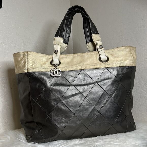 💯Authentic Chanel Tote Bag- Large Size 🍀 - Picture 16 of 16